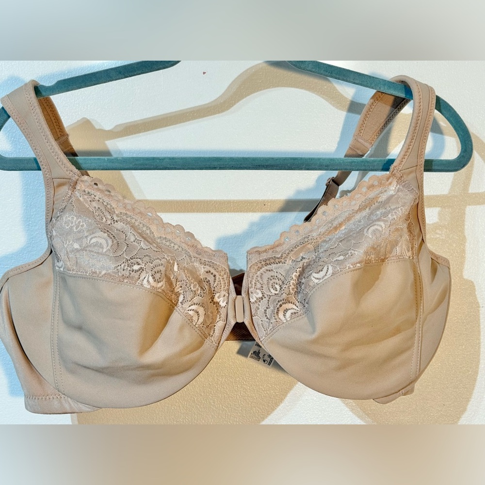 Glamorise Bra front closure underwire thick shoulder straps size 46C